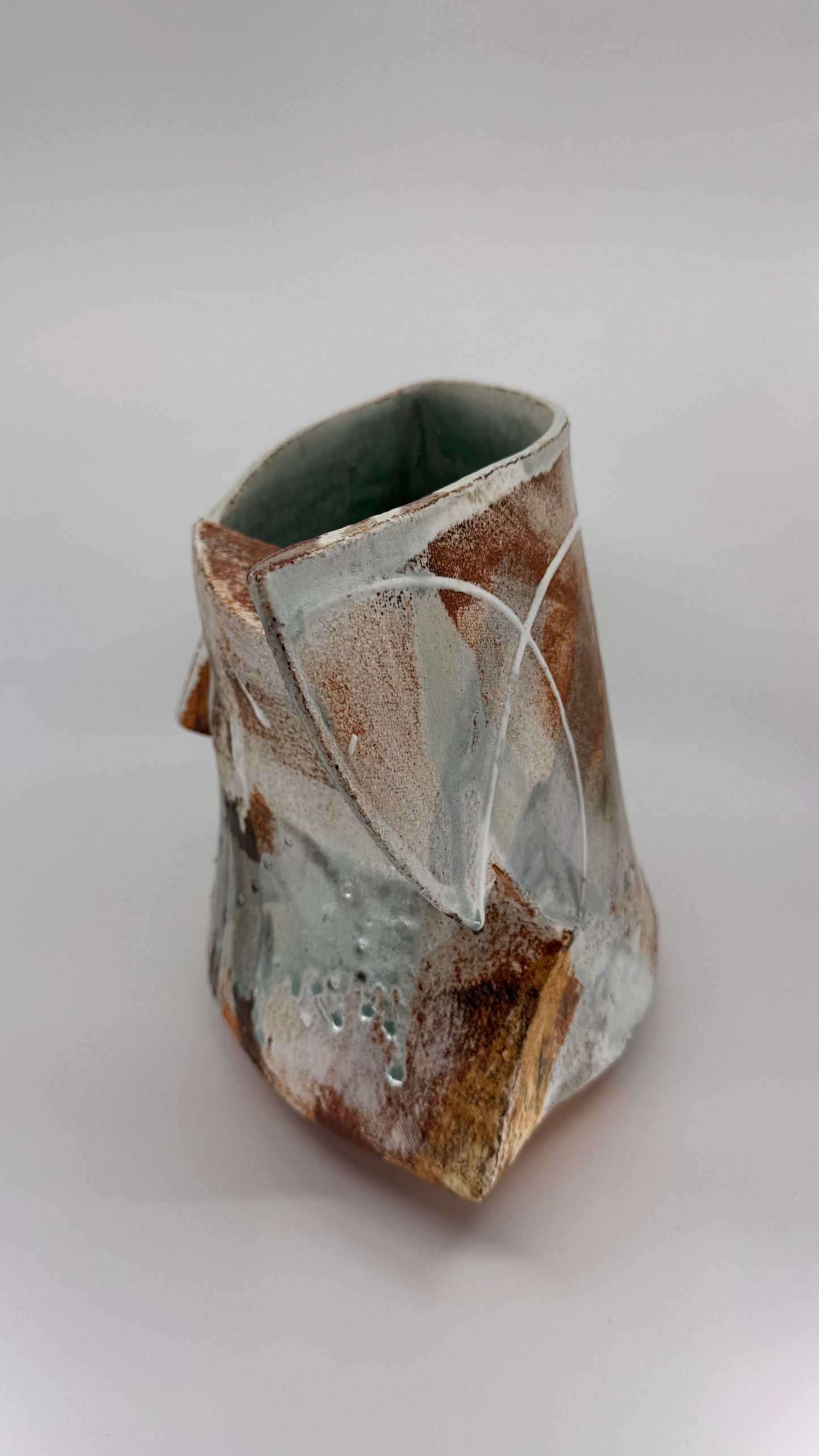 Fragmented Spiral Vessel