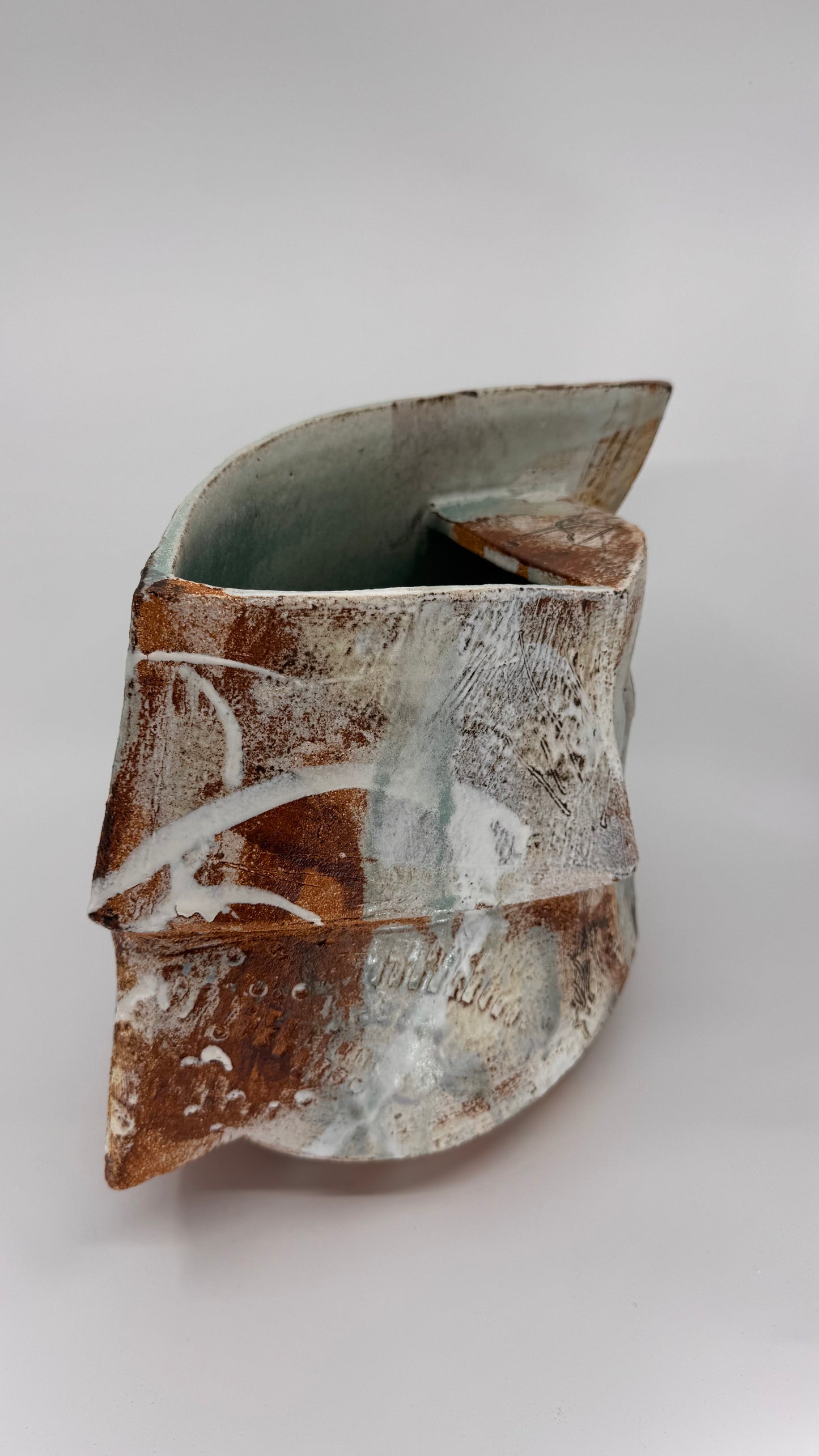 Fragmented Spiral Vessel