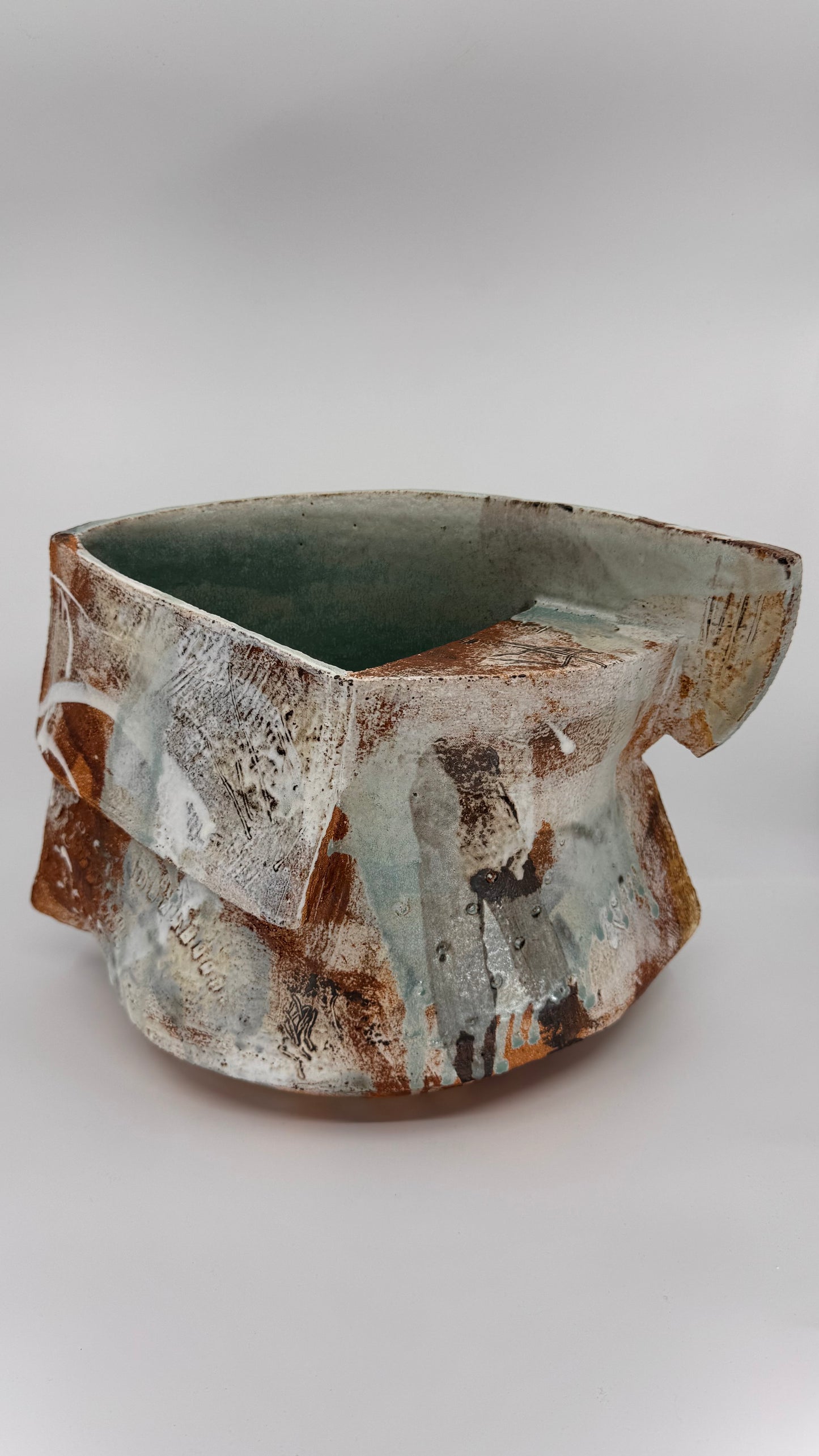 Fragmented Spiral Vessel